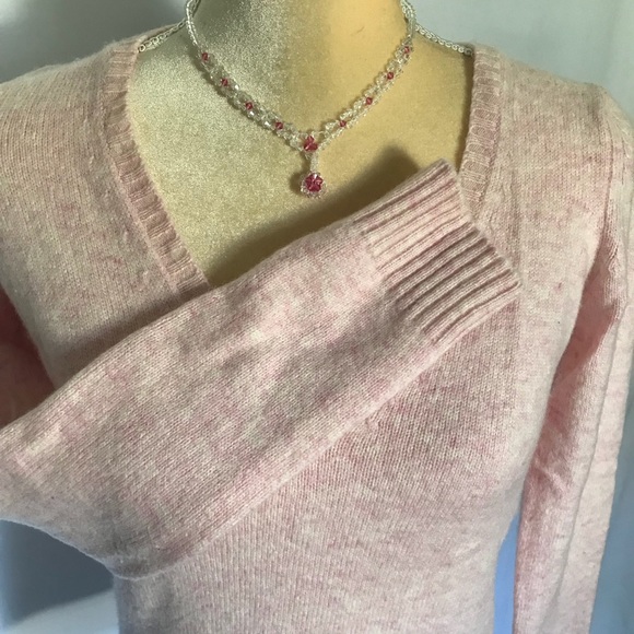 ❌SOLD❌Old Navy Perfect Fit Baby Pink Sweater S - Picture 3 of 6